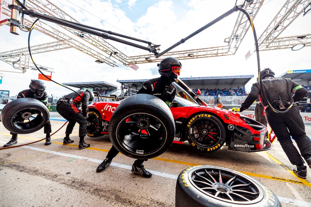 Frederik Schandorff flyvende på Le Mans: Det føles vildt godt.
(Foto: Xynamic)